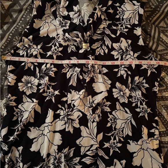 Adrienne Vittadini Black and White Tie Front Sleeveless Blouse - Picture 7 of 7